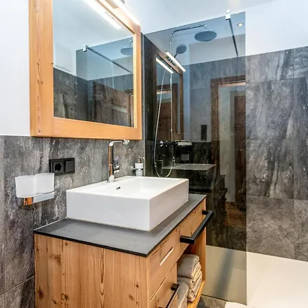 Whirlpool Und Sauna *